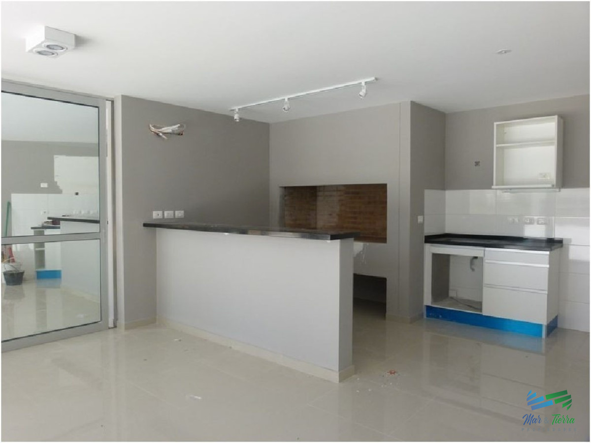 Apartamento ID.3718 - Alquilo apartamento 2 dormitorios, Torre Wind, Punta del Este 