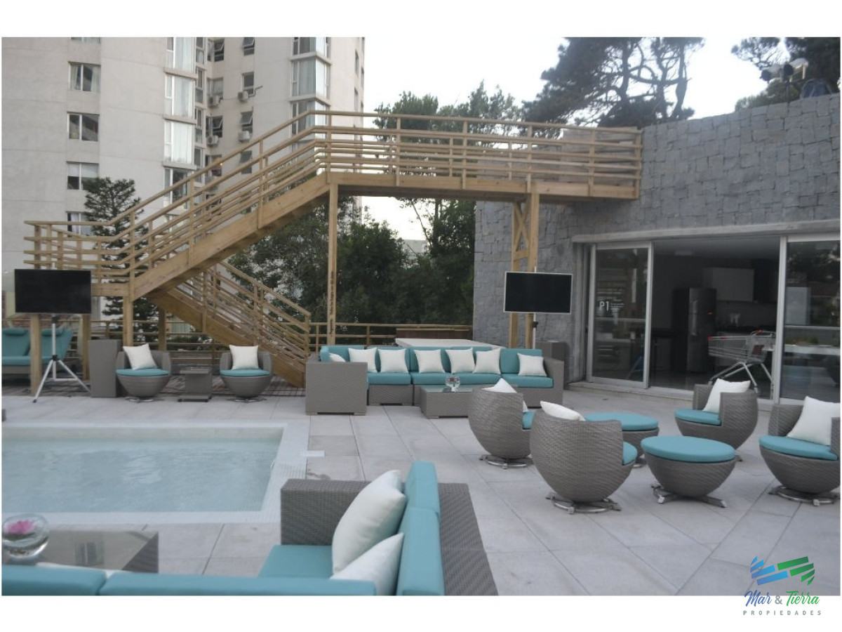 Apartamento ID.3718 - Alquilo apartamento 2 dormitorios, Torre Wind, Punta del Este 