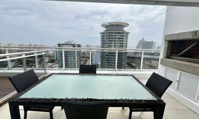 Venta apartamento penthouse 3 dormitorios. Playa brava, Punta del Este