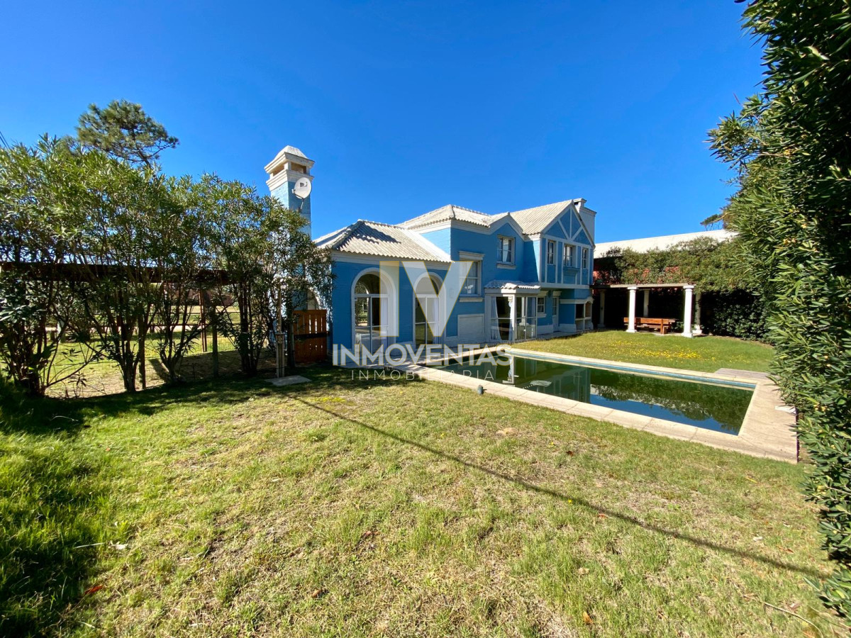 Casa ID.238 - OPORTUNIDAD EN MANANTIALES - FINANCIA - PERMUTA