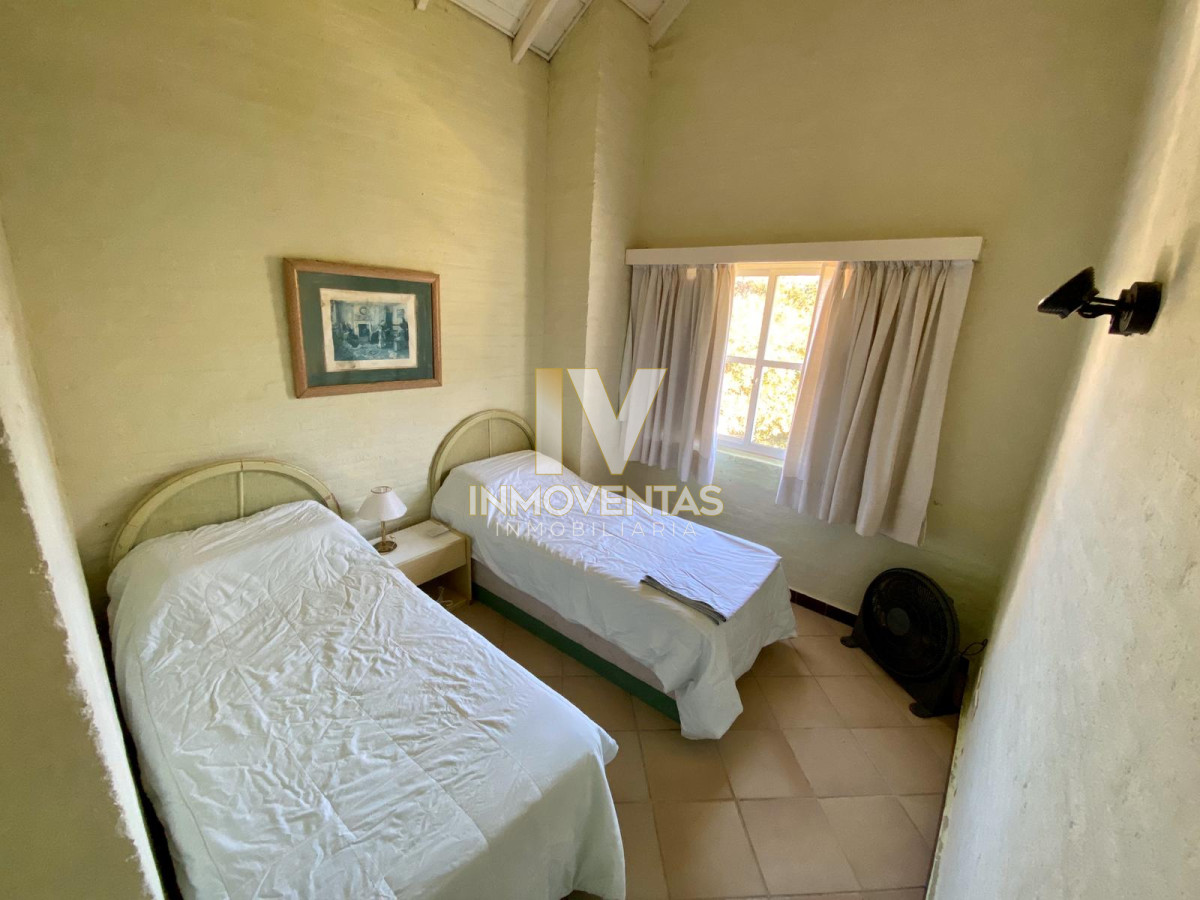 Casa ID.238 - OPORTUNIDAD EN MANANTIALES - FINANCIA - PERMUTA