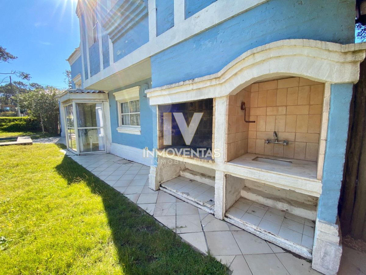 Casa ID.238 - OPORTUNIDAD EN MANANTIALES - FINANCIA - PERMUTA