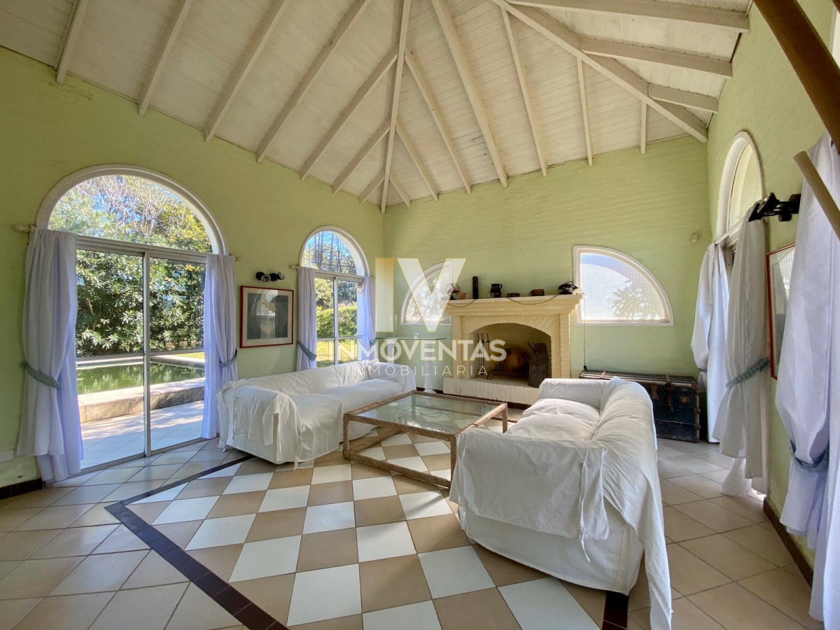 Casa ID.238 - OPORTUNIDAD EN MANANTIALES - FINANCIA - PERMUTA