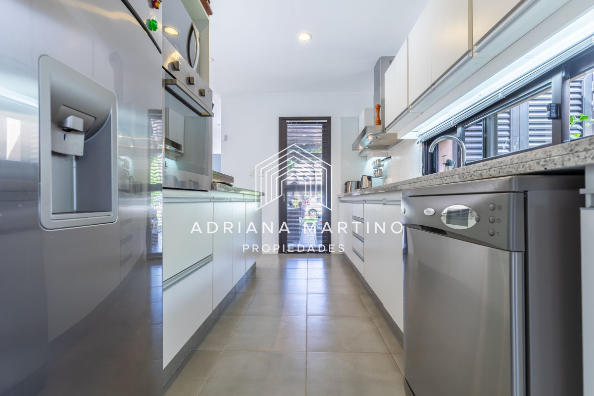 Casa ID.69983 - FINANCIA Hermosa casa en Barrio Privado 