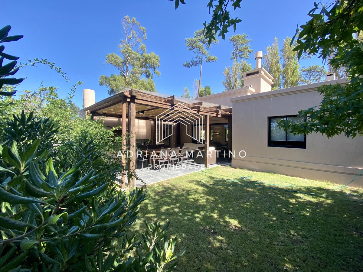 Casa ID.69983 - FINANCIA Hermosa casa en Barrio Privado 