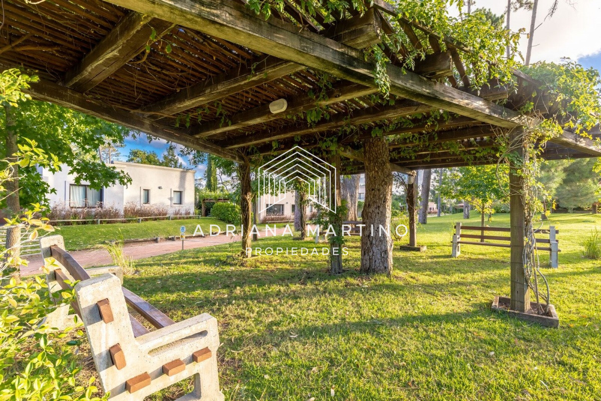 Casa ID.69983 - FINANCIA Hermosa casa en Barrio Privado 