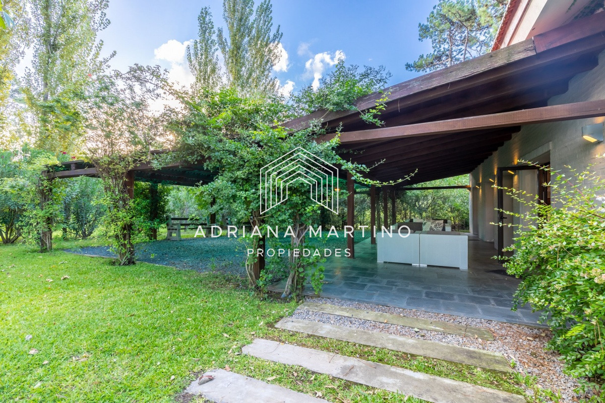 Casa ID.69983 - FINANCIA Hermosa casa en Barrio Privado 