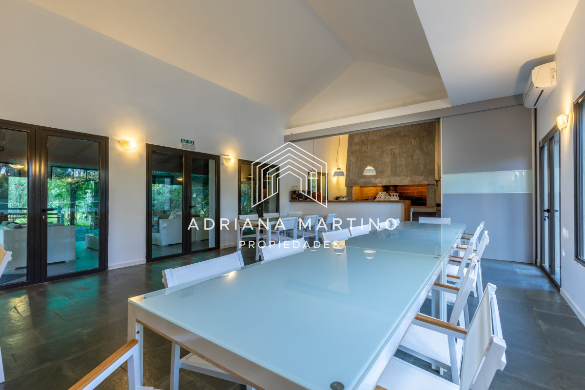 Casa ID.69983 - FINANCIA Hermosa casa en Barrio Privado 