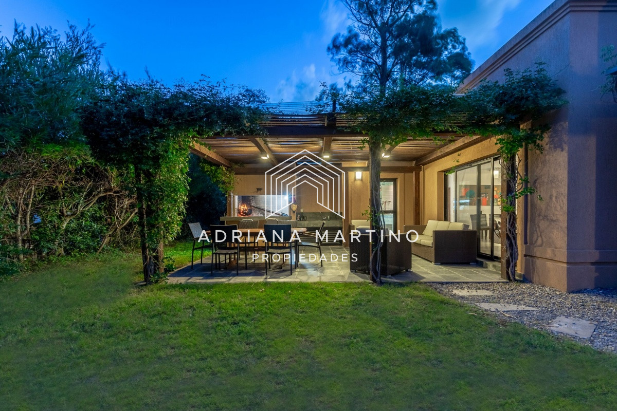 Casa ID.69983 - FINANCIA Hermosa casa en Barrio Privado 