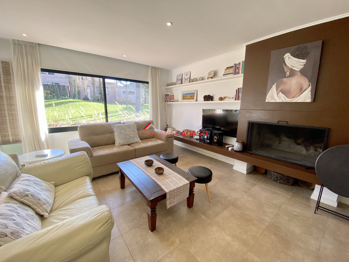 Casa ID.3903 - Venta casa 2 dormitorios pinares