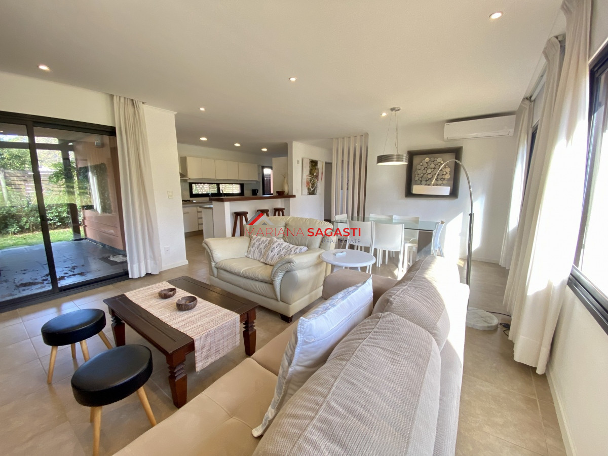 Casa ID.3903 - Venta casa 2 dormitorios pinares