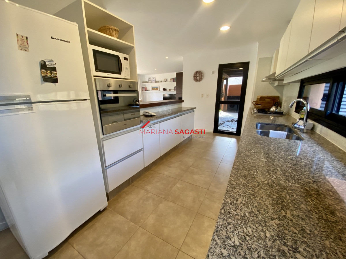 Casa ID.3903 - Venta casa 2 dormitorios pinares