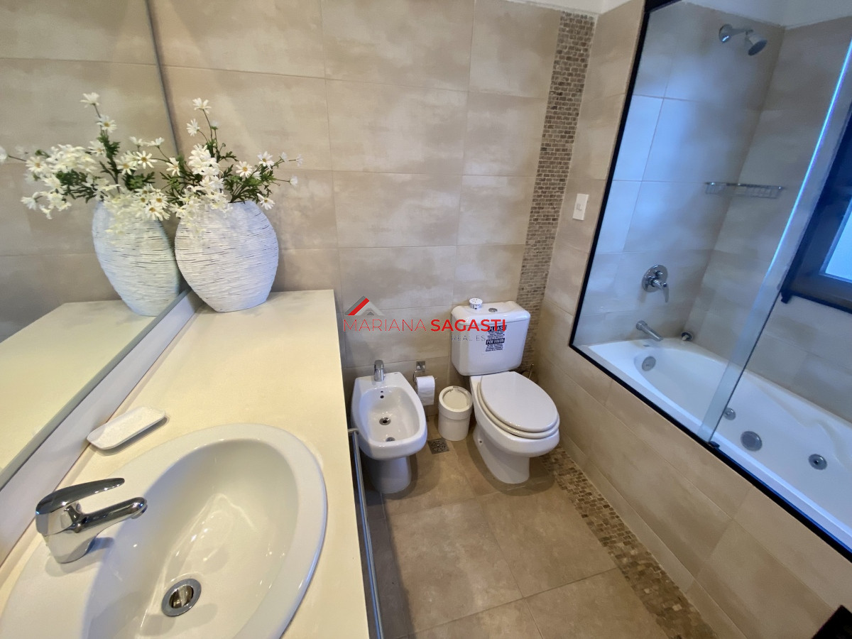 Casa ID.3903 - Venta casa 2 dormitorios pinares