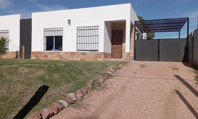 Venta casa 3 dormitorios. Burnet, Punta del Este.