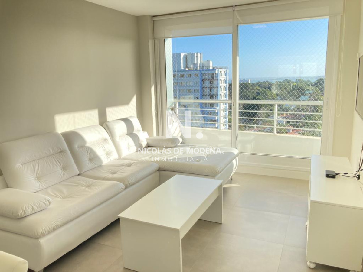Apartamento en alquiler anual, Playa Mansa Punta del Este - NDM6816A
