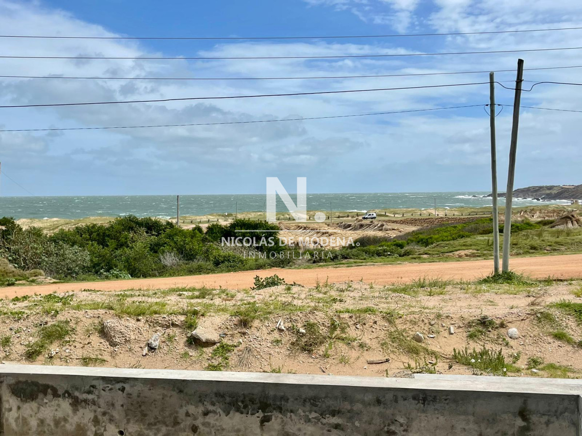 Monoambiente enfrente al mar en Punta Ballena - NDM3322A