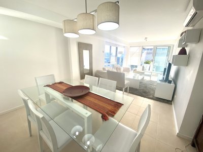 Hermoso apartamento de 3 dormitorios a metros de la Mansa!