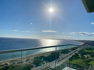 Excepcional apartamento en torre de lujo! Re - venta 