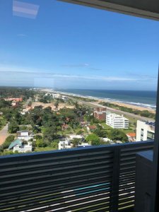 Excepcional apartamento en piso alto de Look Brava 