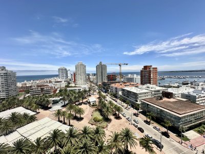 Venta Departamento -  3 dormitorios 2 baños -   Peninsula - Punta del Este en Oportunidad