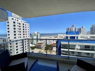 Hermoso apto. en Edificio de categoria!