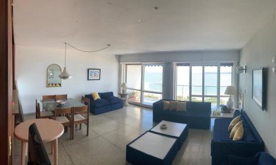 Apartamento con hermosa vista en Ed. Isla de Gorriti.