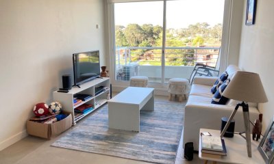 Hermoso apartamento con excelentes servicios en venta y alquiler en Playa Mansa