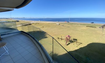 Venta apartamento 2 dormitorios playa mansa Punta del Este , Edificio Azure