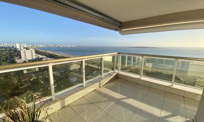 Venta Departamento 3 Dormitorios en suite - Primera Línea Mansa