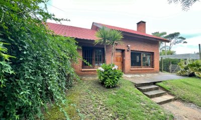 Hermosa casa de 3 dormitorios por Jardines de Cordoba!