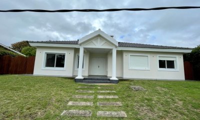 Hermosa casa a estrenar en Camino a la Laguna