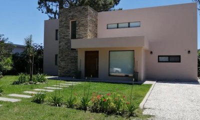 Casa moderna en La Residence