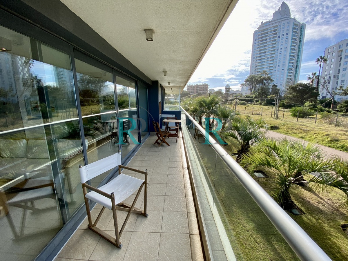 Apartamento ID.1593 - Apartamento 2 dormitorios playa brava Punta del Este
