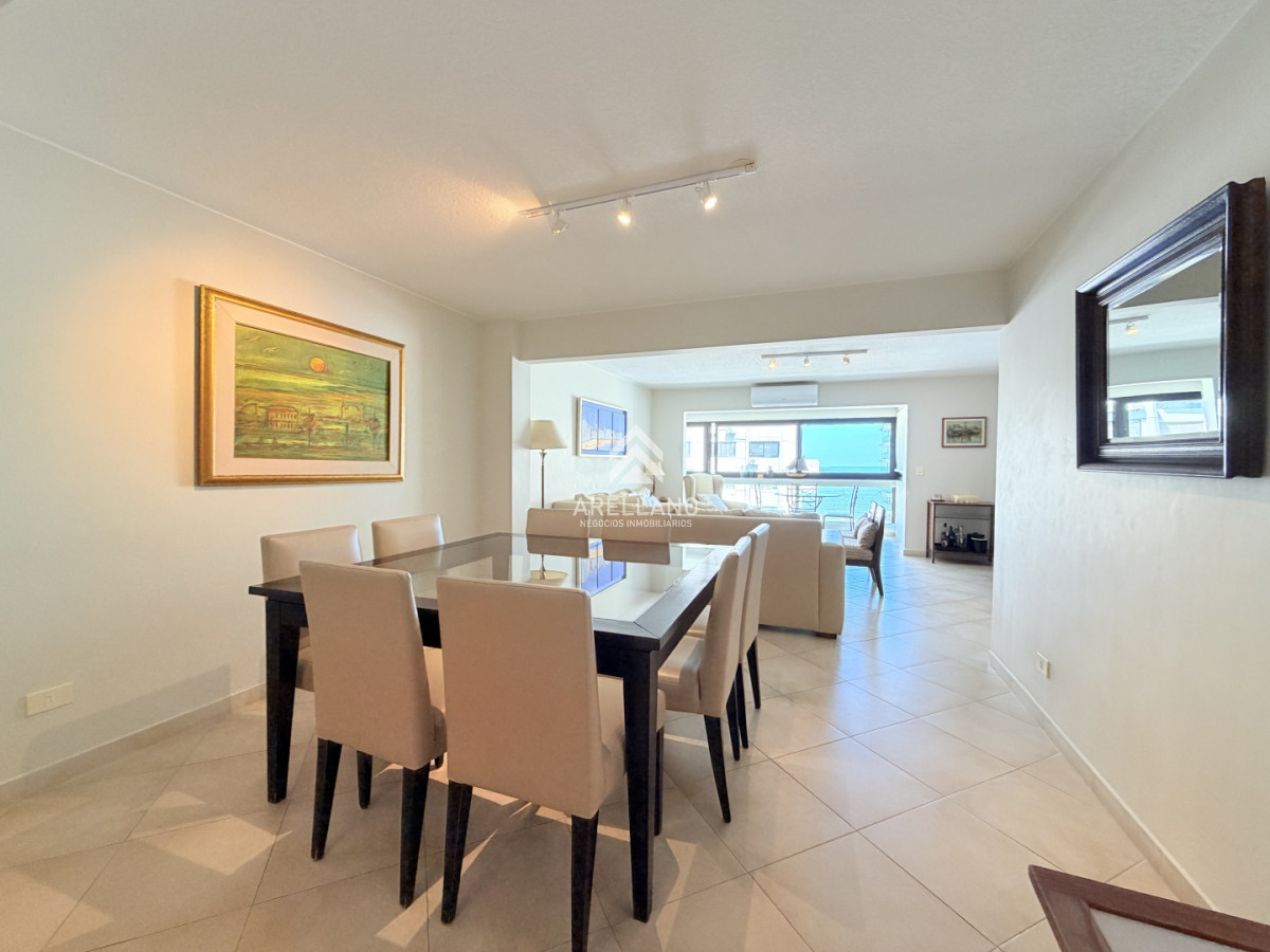 Apartamento ID.6049 - Venta apartamento 4 dormitorios. Playa brava, Punta del Este. 