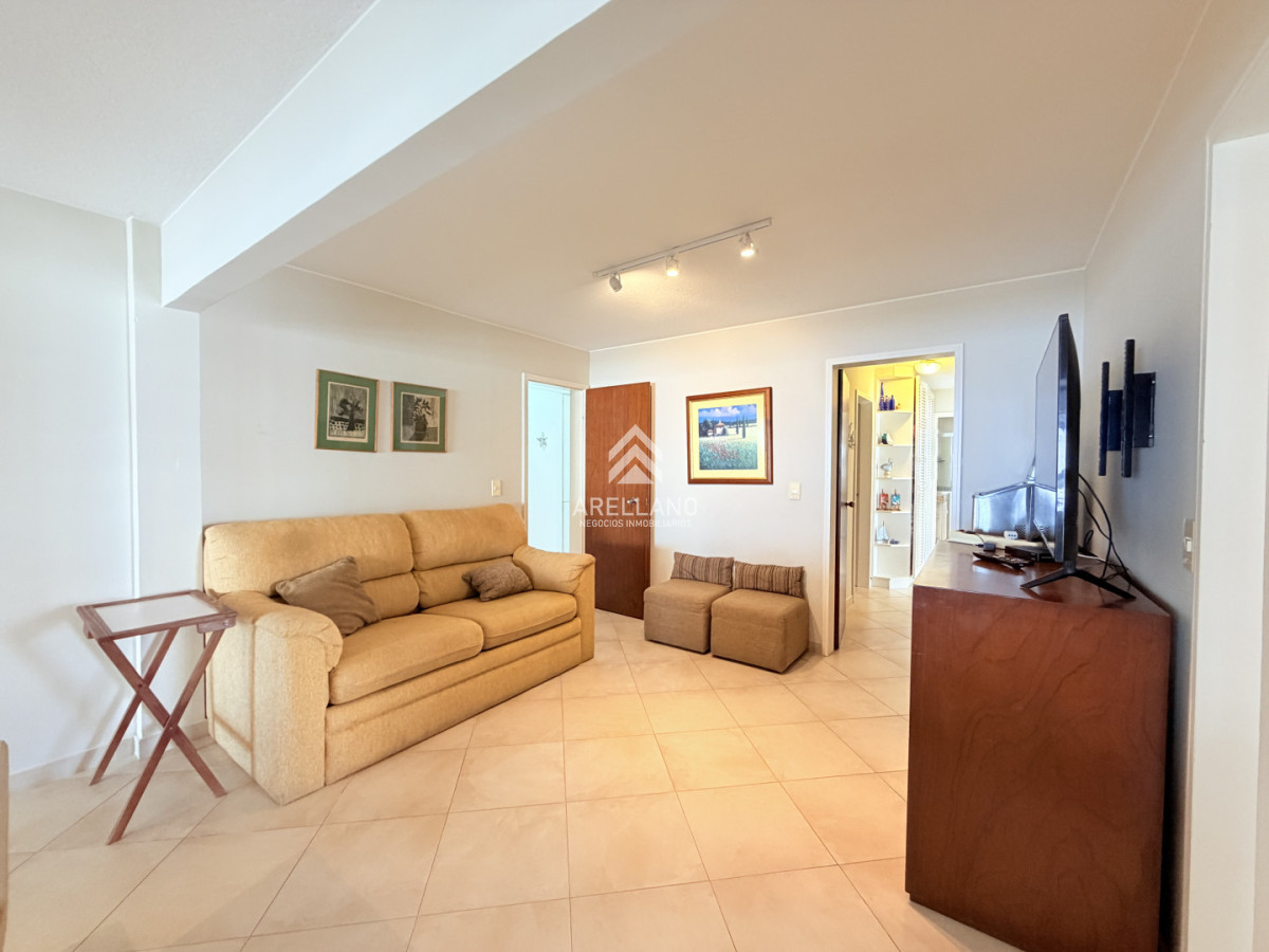 Apartamento ID.6049 - Venta apartamento 4 dormitorios. Playa brava, Punta del Este. 