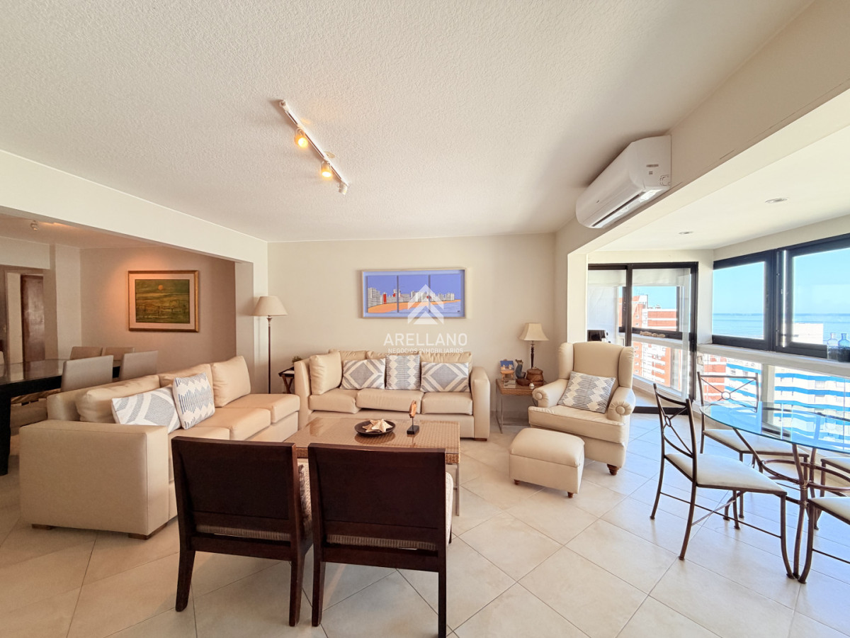 Apartamento ID.6049 - Venta apartamento 4 dormitorios. Playa brava, Punta del Este. 