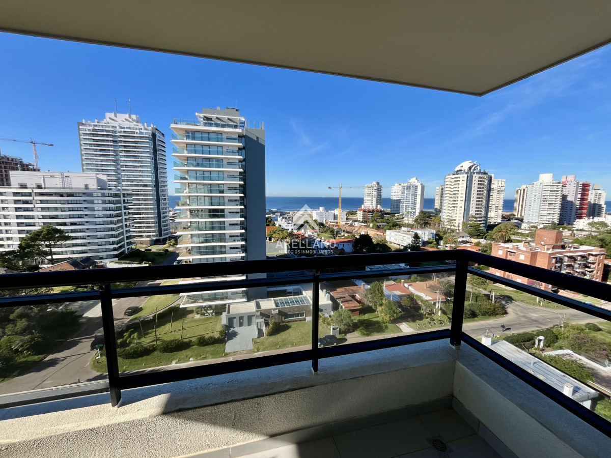 Apartamento ID.4731 - Venta Apartamento 2 dormitorios, Punta Del Este, Playa Brava.