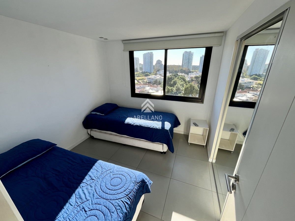 Apartamento ID.4731 - Venta Apartamento 2 dormitorios, Punta Del Este, Playa Brava.