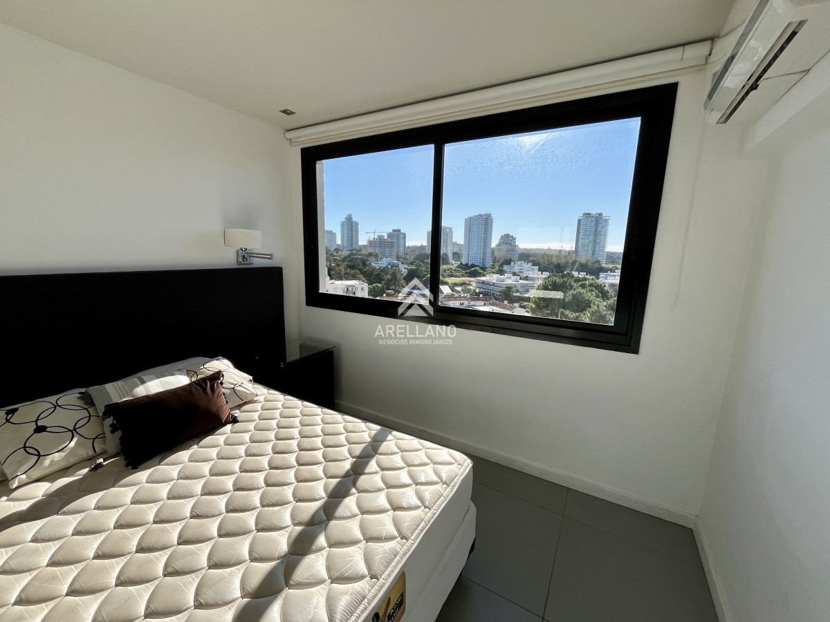 Apartamento ID.4731 - Venta Apartamento 2 dormitorios, Punta Del Este, Playa Brava.