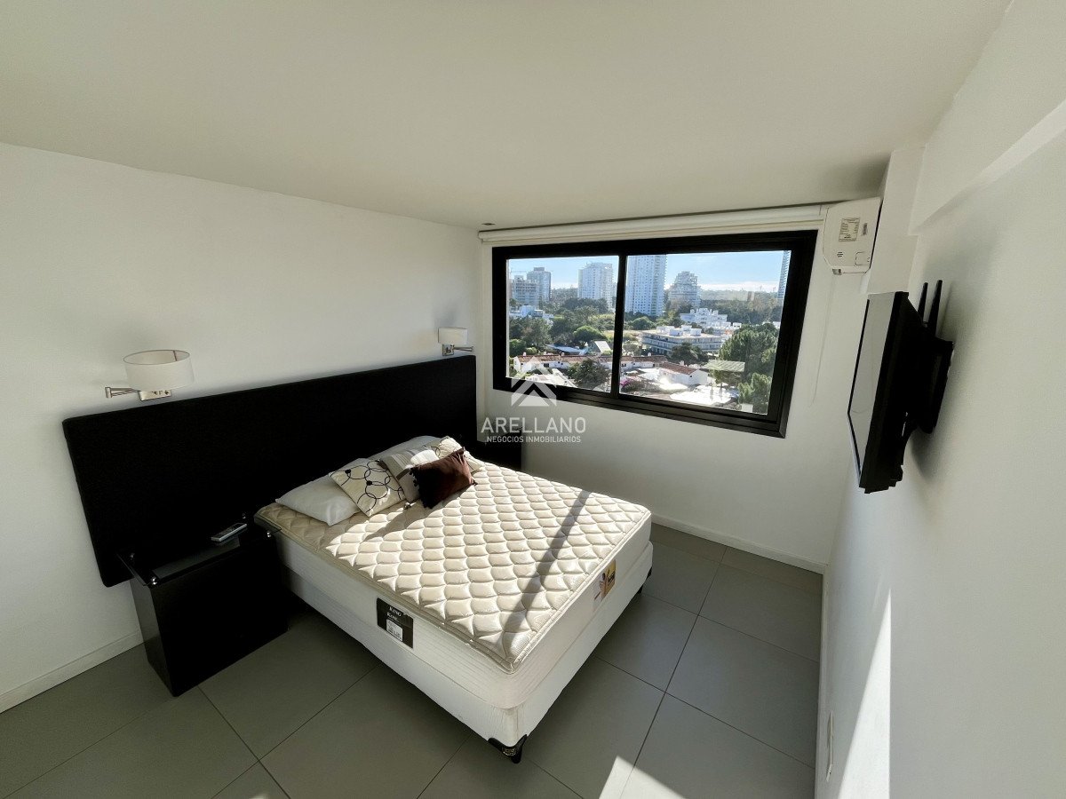 Apartamento ID.4731 - Venta Apartamento 2 dormitorios, Punta Del Este, Playa Brava.