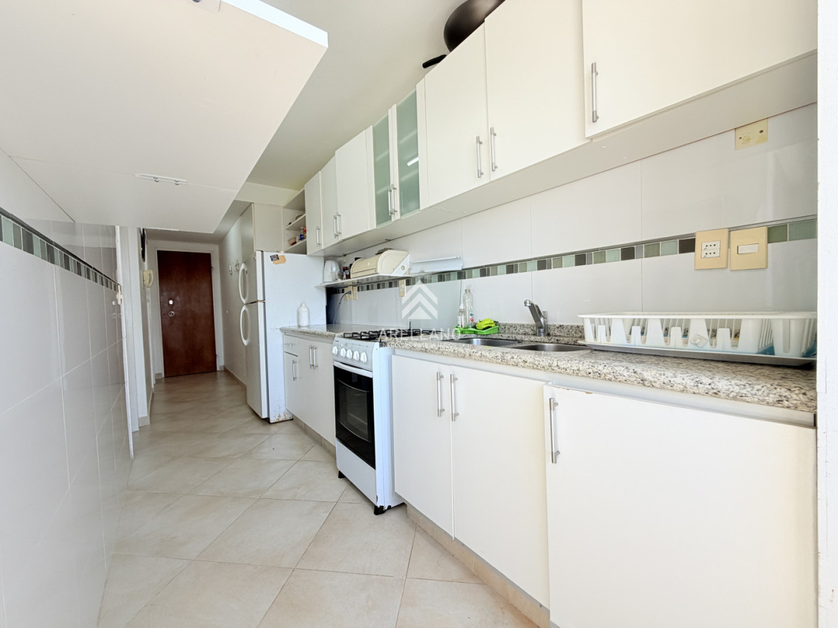 Apartamento ID.6049 - Venta apartamento 4 dormitorios. Playa brava, Punta del Este. 