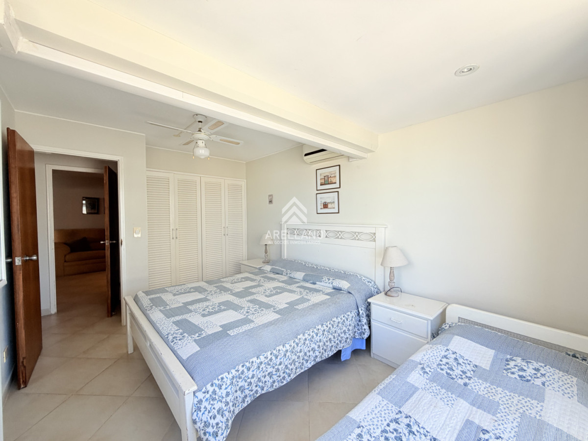 Apartamento ID.6049 - Venta apartamento 4 dormitorios. Playa brava, Punta del Este. 