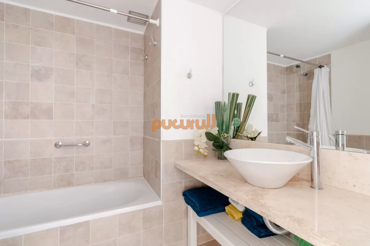 Apartamento ID.2253 - Venta apartamento 3 dormitorios más dependencia Punta Ballena 