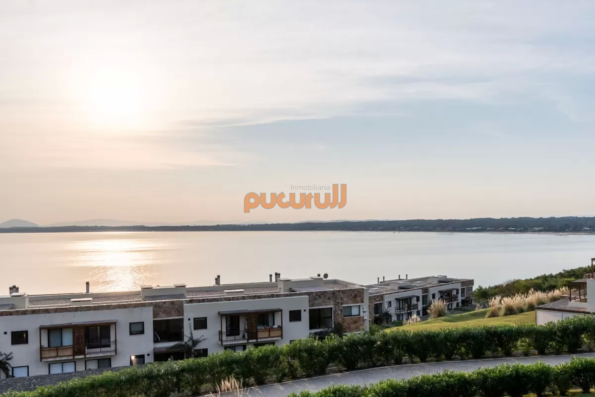 Apartamento ID.2253 - Venta apartamento 3 dormitorios más dependencia Punta Ballena 