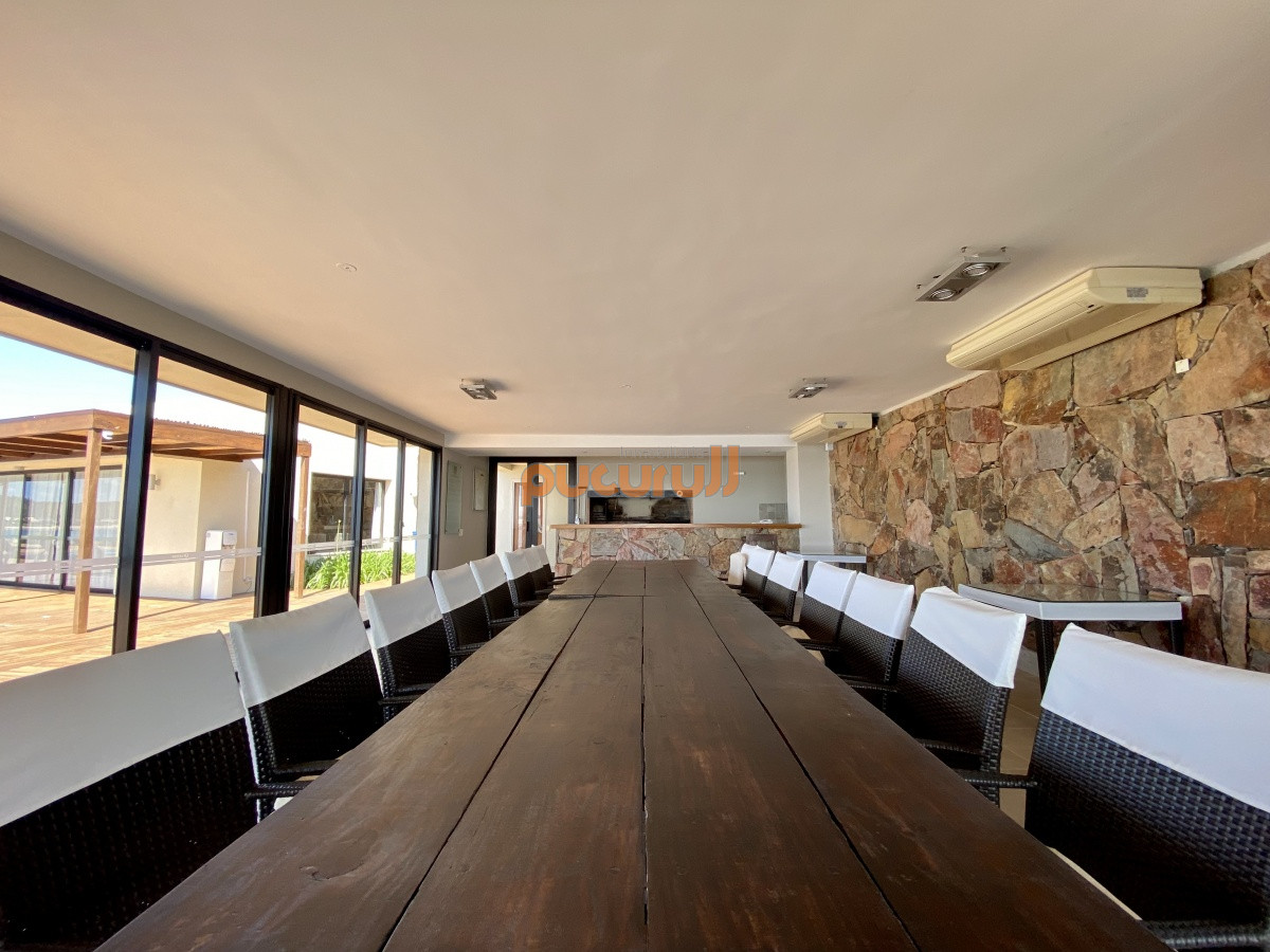Apartamento ID.2253 - Venta apartamento 3 dormitorios más dependencia Punta Ballena 