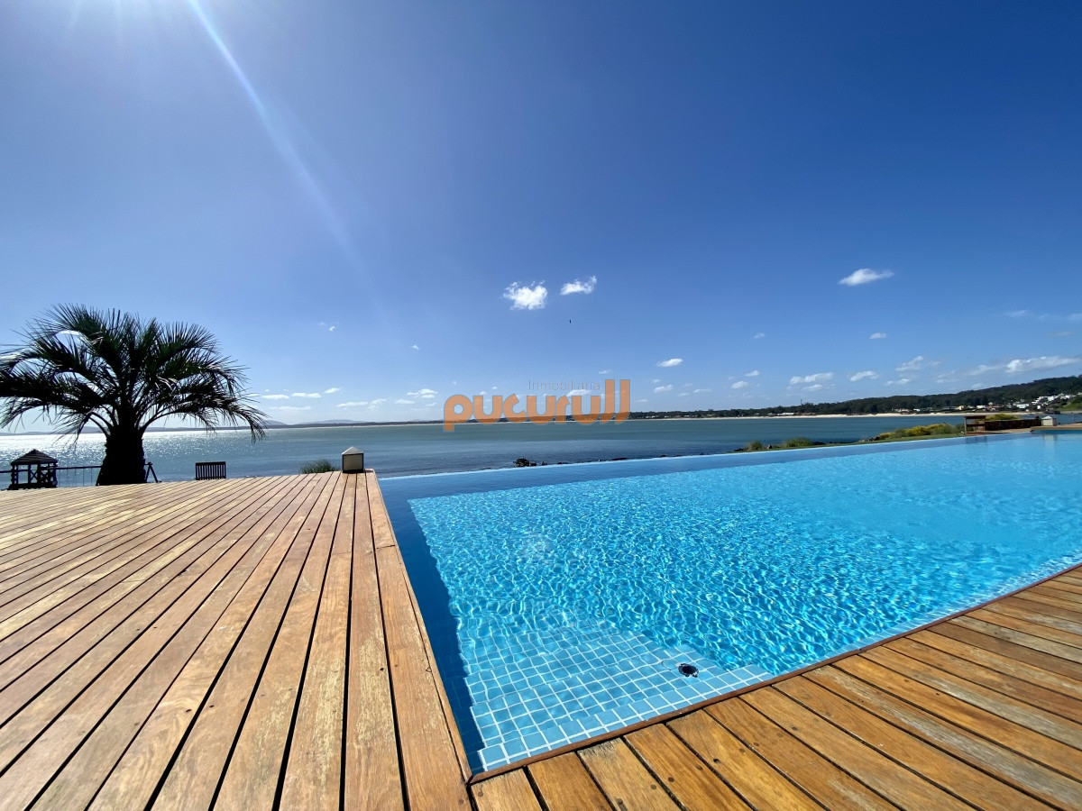 Apartamento ID.2253 - Venta apartamento 3 dormitorios más dependencia Punta Ballena 