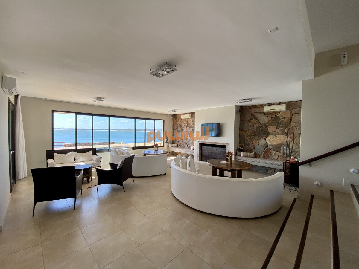 Apartamento ID.2253 - Venta apartamento 3 dormitorios más dependencia Punta Ballena 