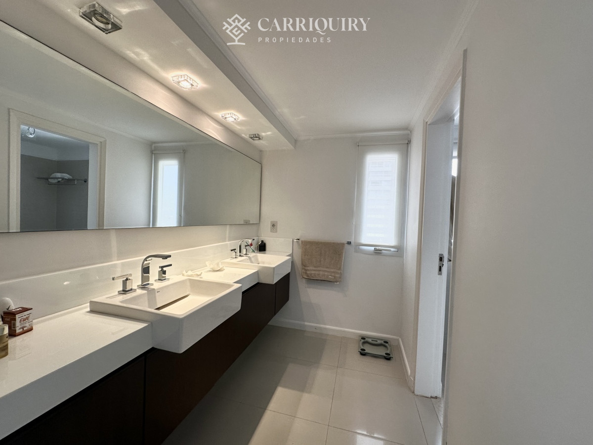 Apartamento ID.8185 - Alquiler Apartamento primera línea 4 dormitorios