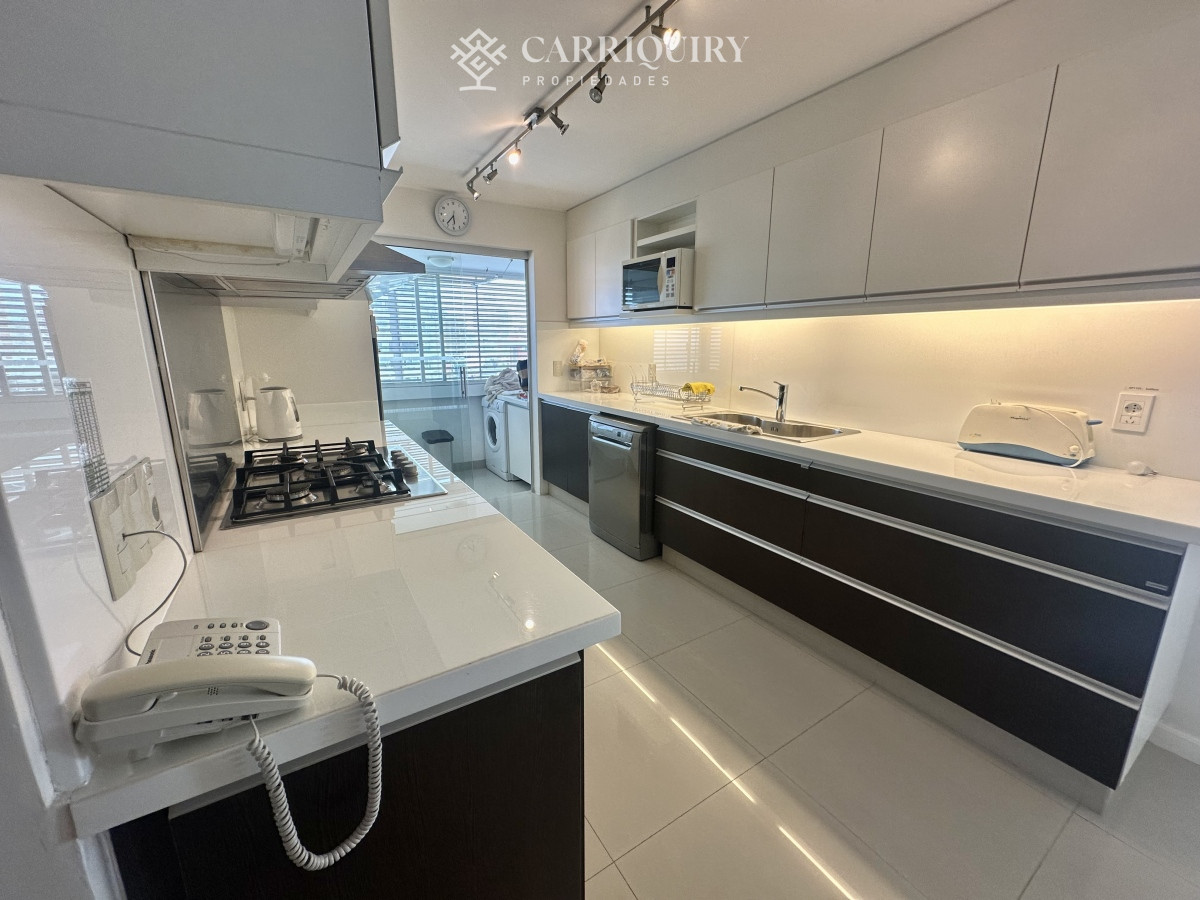 Apartamento ID.8185 - Alquiler Apartamento primera línea 4 dormitorios