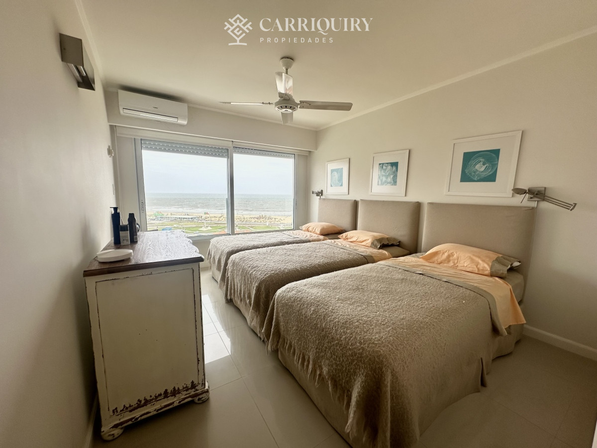Apartamento ID.8185 - Alquiler Apartamento primera línea 4 dormitorios